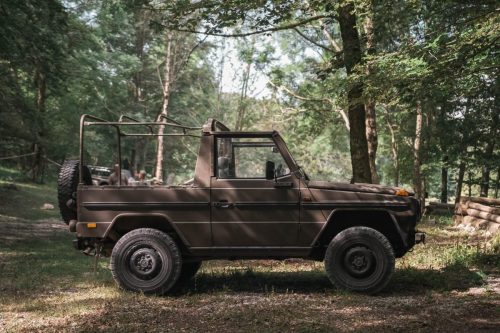 Jeep u prirodnom okruženju, profesionalna automobil fotografija – profesionalni fotograf istra