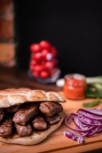 Fotografiranje restoranana koji poslužuje ćevape u Rijeci