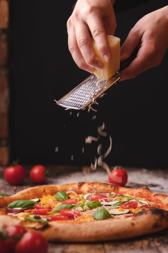 fotografiranje barova Kvarner- sir pada na pizzu