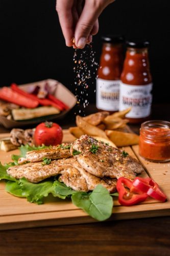 fotografiranje ugostiteljskih objekata Kvarner- svinjski kotlet sroštilja i prilogom